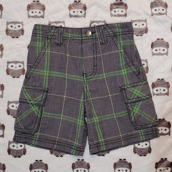 ❄️ 18m | Cargo Shorts - Picture 1 of 4